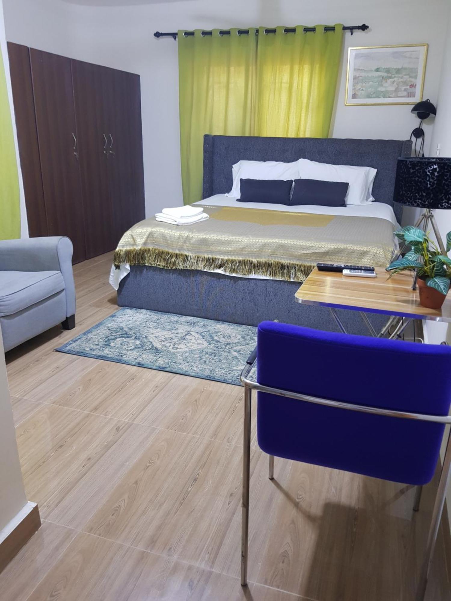 Nana Adu Guest House Koforidua Екстер'єр фото