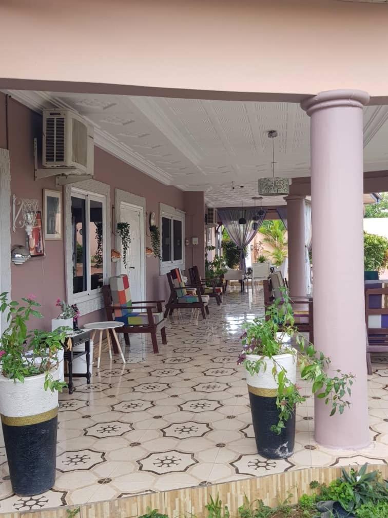 Nana Adu Guest House Koforidua Екстер'єр фото
